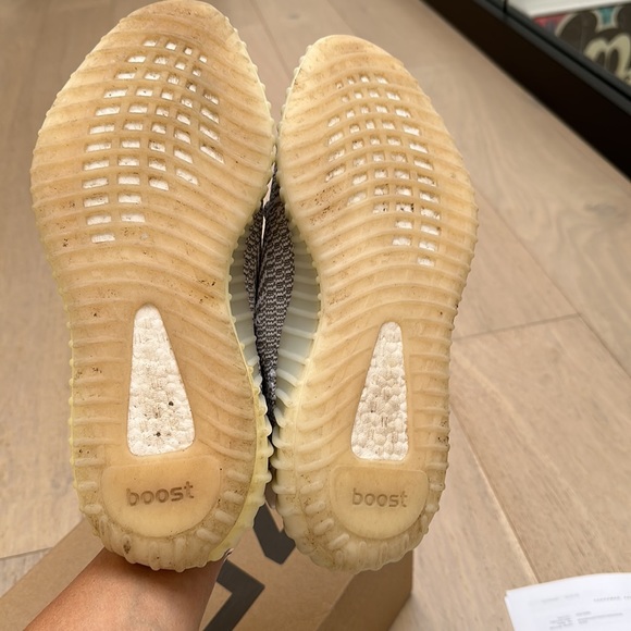 Yeezy Boost 350 V2 in static - Picture 11 of 12